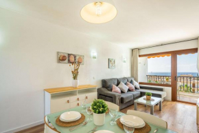 As de Casas - Achacay Apartment with Sea Views and Pool
